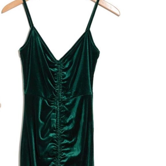Area Stars Sexy Emerald Green Soft Velvet Sosi Tie Hem Ruched Mini Dress - Picture 7 of 8